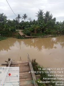 Jembatan di Kampung Rancabango Terputus Total, Warga Menanti Perhatian Pemerintah Selama 15 Tahun