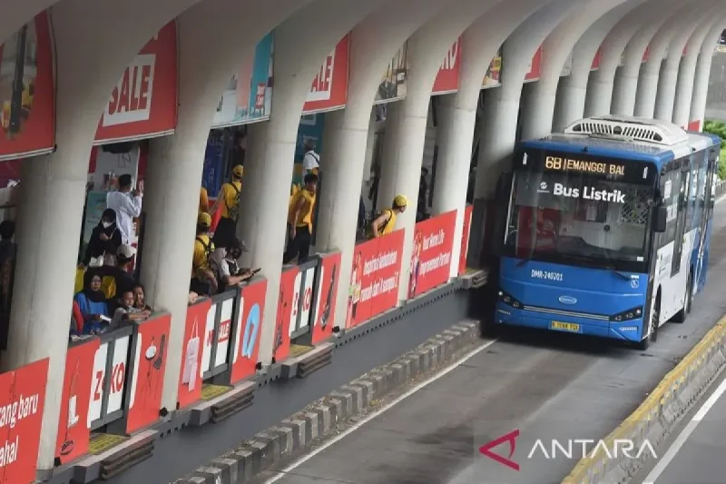 Layanan Transjakarta Koridor 13 hingga Rute Pulogadung Alami Gangguan